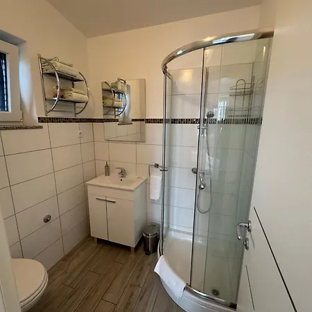 Isa 4 Bedrooms, 4 Bathrooms, Sauna, Jacuzzi, Panoramic View Vila *