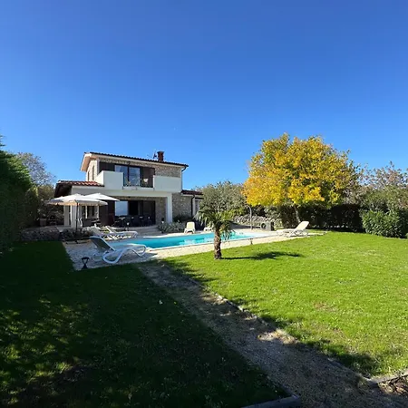 Isa 4 Bedrooms, 4 Bathrooms, Sauna, Jacuzzi, Panoramic View * Vrh (Krk)