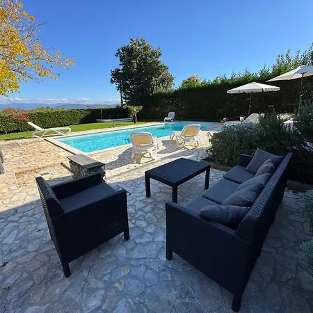 Isa 4 Bedrooms, 4 Bathrooms, Sauna, Jacuzzi, Panoramic View Vila *