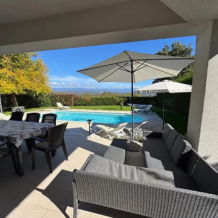 Vila Isa 4 Bedrooms, 4 Bathrooms, Sauna, Jacuzzi, Panoramic View *
