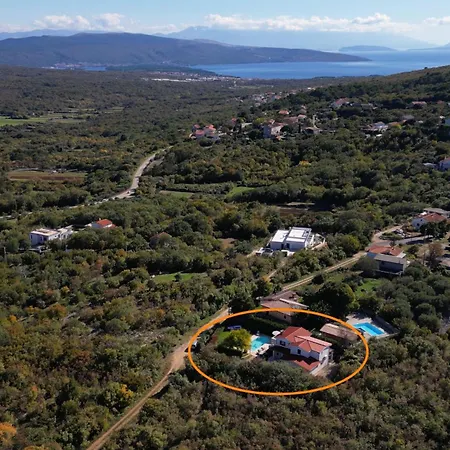 Isa 4 Bedrooms, 4 Bathrooms, Sauna, Jacuzzi, Panoramic View * Vrh (Krk)