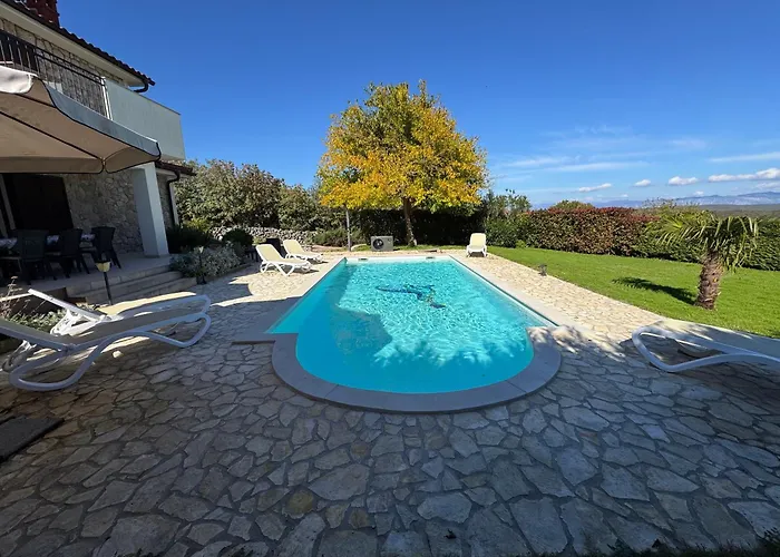 Isa 4 Bedrooms, 4 Bathrooms, Sauna, Jacuzzi, Panoramic View *