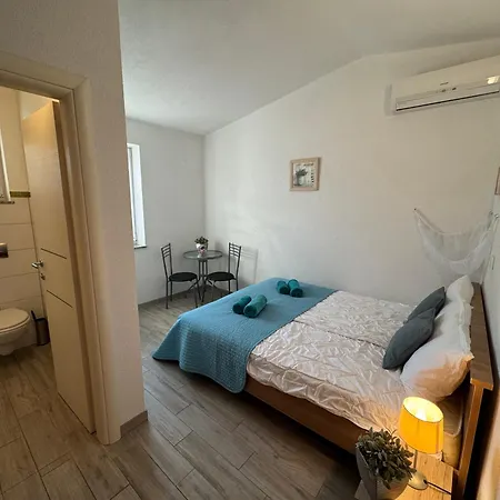 Isa 4 Bedrooms, 4 Bathrooms, Sauna, Jacuzzi, Panoramic View Villa