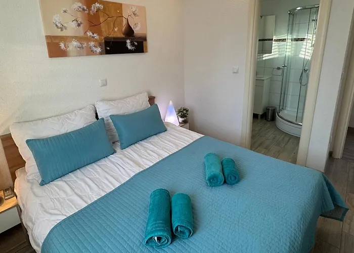 Isa 4 Bedrooms, 4 Bathrooms, Sauna, Jacuzzi, Panoramic View Villa Vrh (Krk)