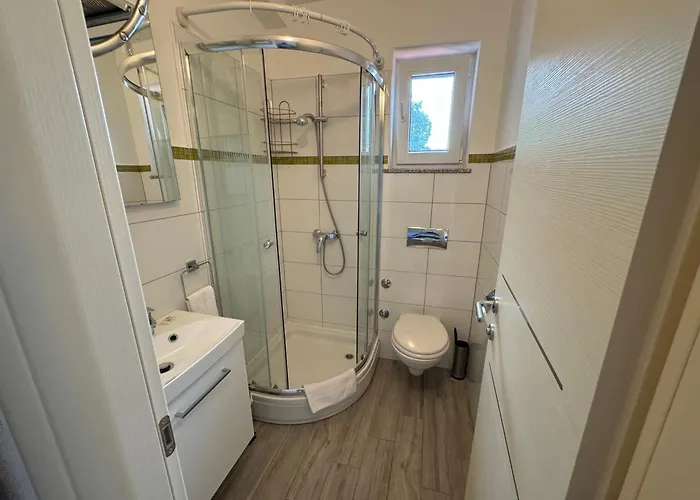 Isa 4 Bedrooms, 4 Bathrooms, Sauna, Jacuzzi, Panoramic View * Vrh (Krk)
