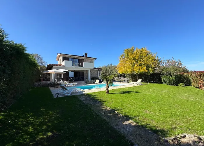 Isa 4 Bedrooms, 4 Bathrooms, Sauna, Jacuzzi, Panoramic View * Vrh (Krk)