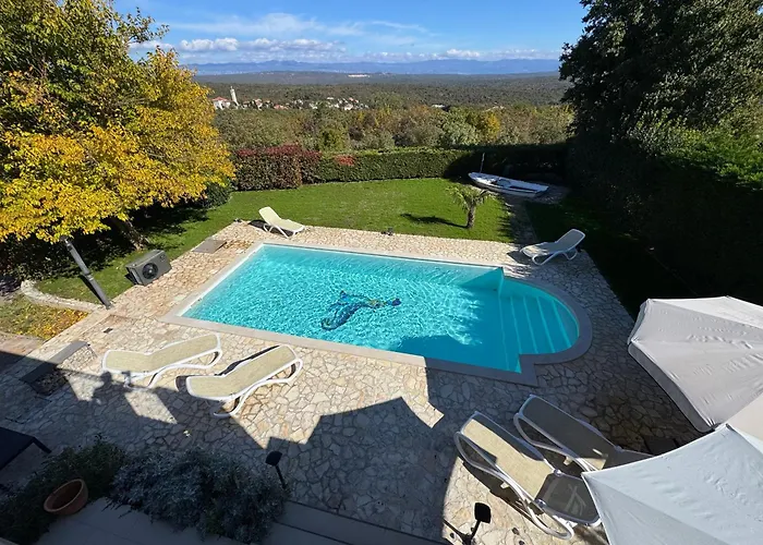 Isa 4 Bedrooms, 4 Bathrooms, Sauna, Jacuzzi, Panoramic View Vrh (Krk)