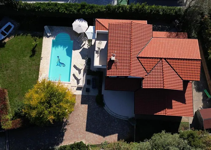 Isa 4 Bedrooms, 4 Bathrooms, Sauna, Jacuzzi, Panoramic View * Vrh (Krk)